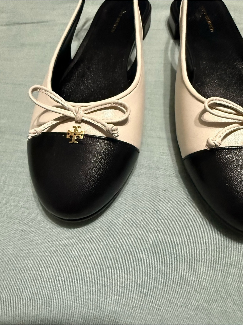 Tory Burch Women’s Cap toe Slingback Ballet Flats in Black & light Cream - Picture 2 of 10